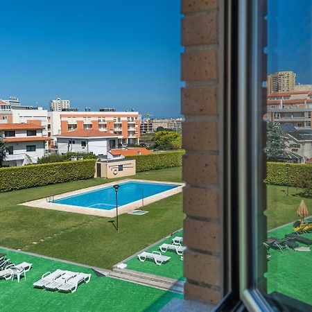 Guestready - Luxe Living By The Pool Lejlighed Póvoa de Varzim Eksteriør billede