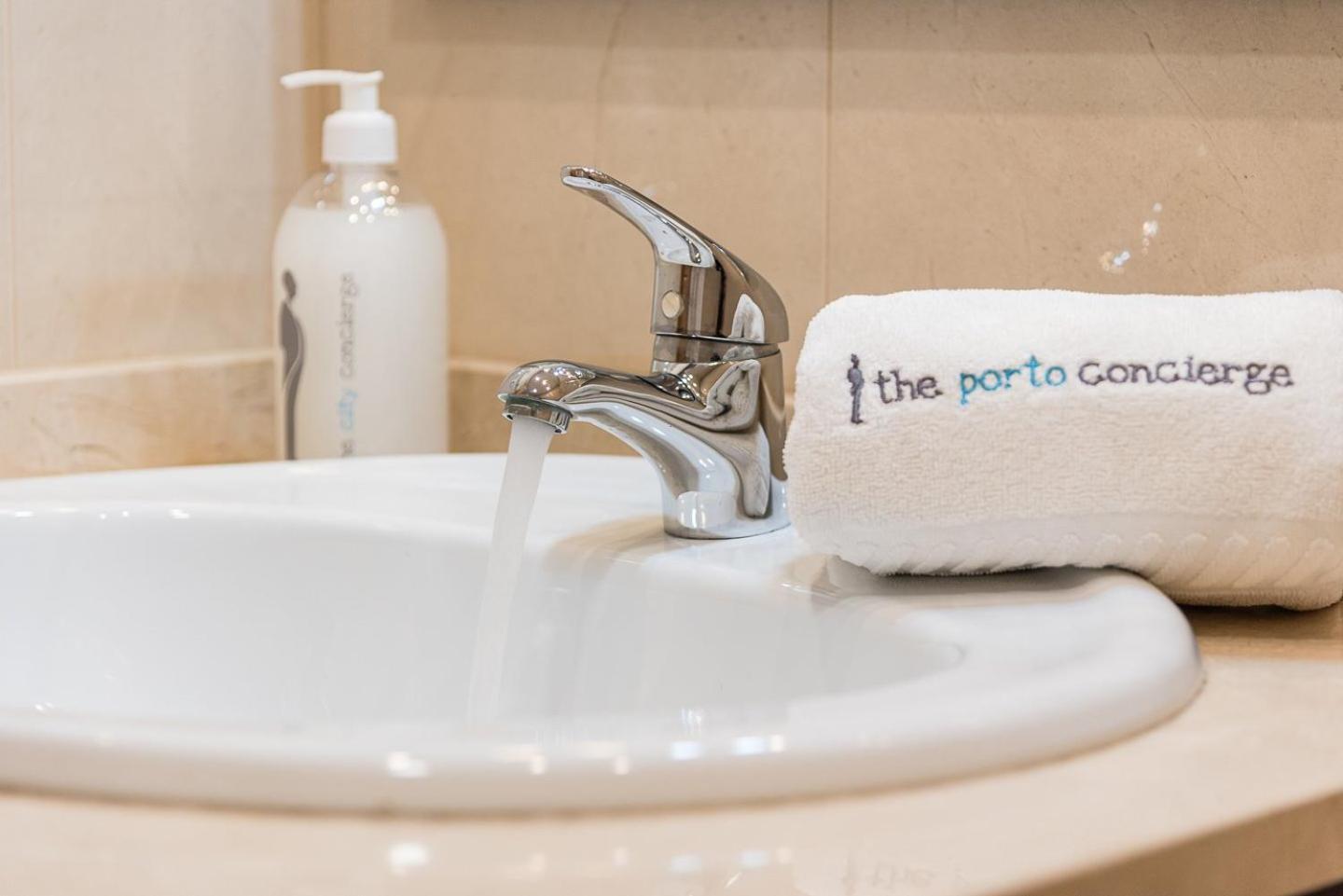 Guestready - Luxe Living By The Pool Lejlighed Póvoa de Varzim Eksteriør billede