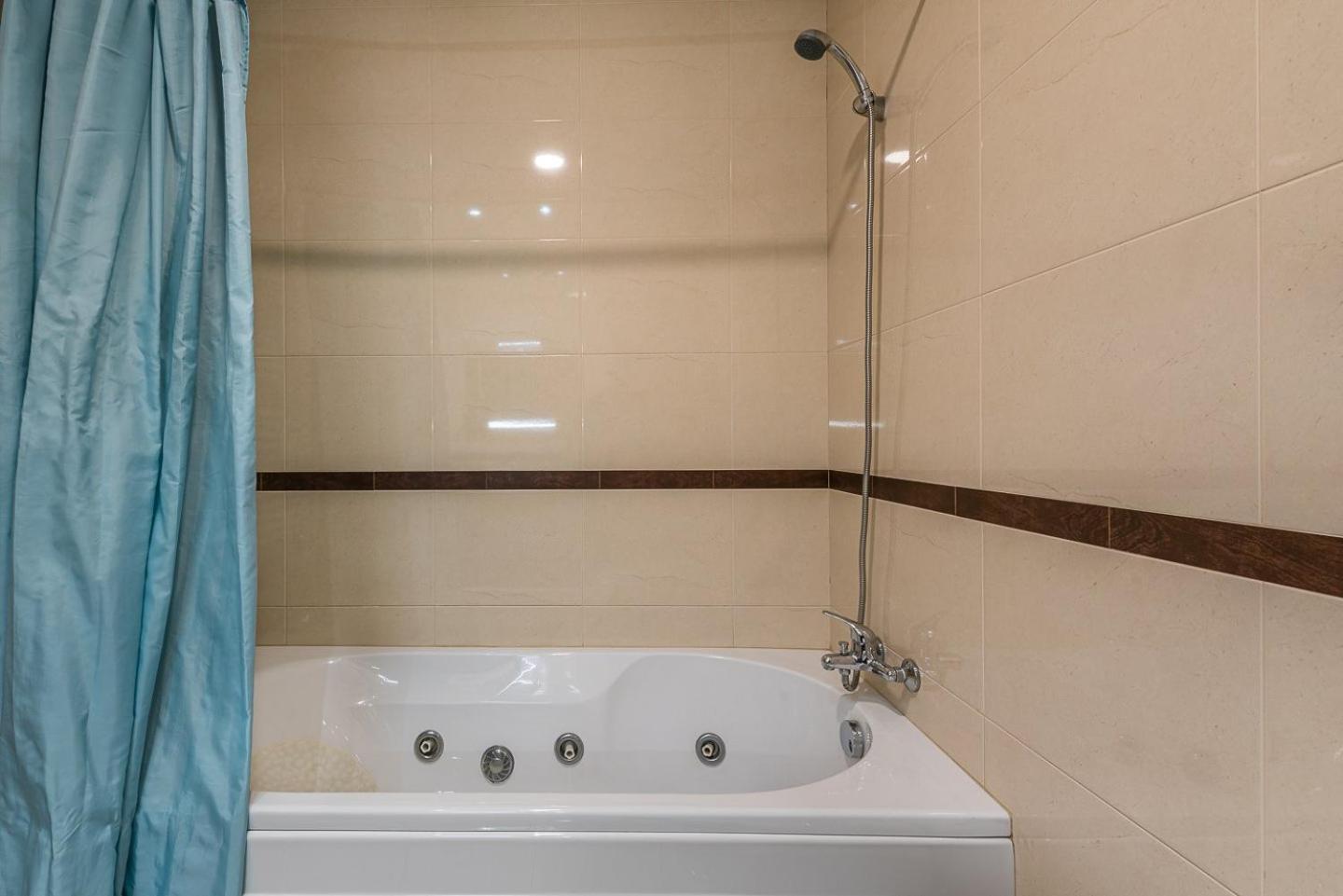 Guestready - Luxe Living By The Pool Lejlighed Póvoa de Varzim Eksteriør billede