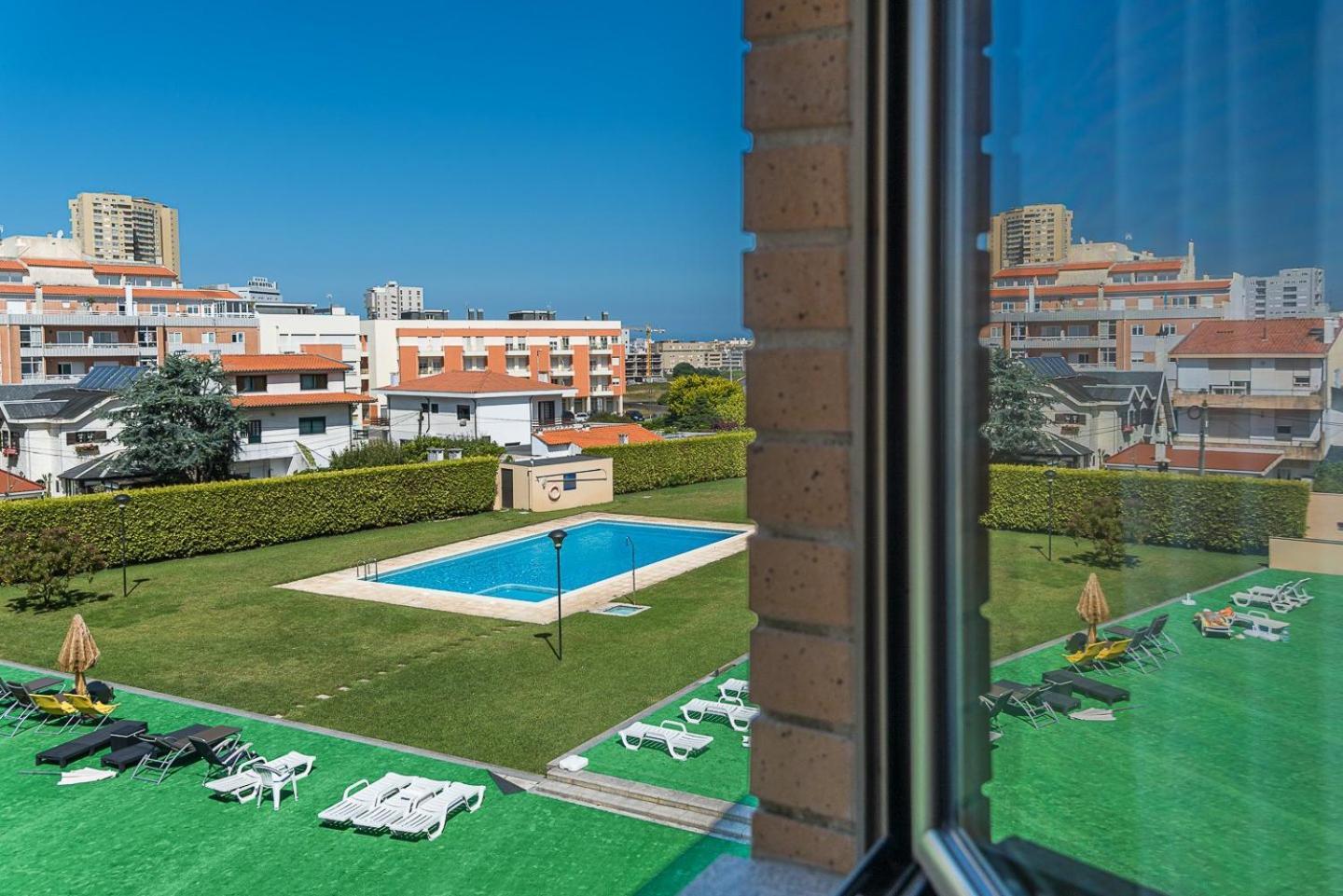 Guestready - Luxe Living By The Pool Lejlighed Póvoa de Varzim Eksteriør billede