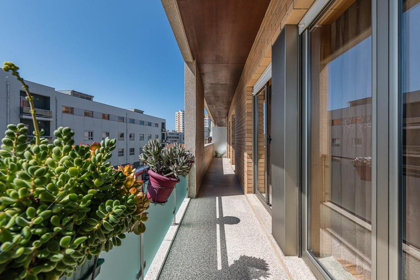Guestready - Luxe Living By The Pool Lejlighed Póvoa de Varzim Eksteriør billede